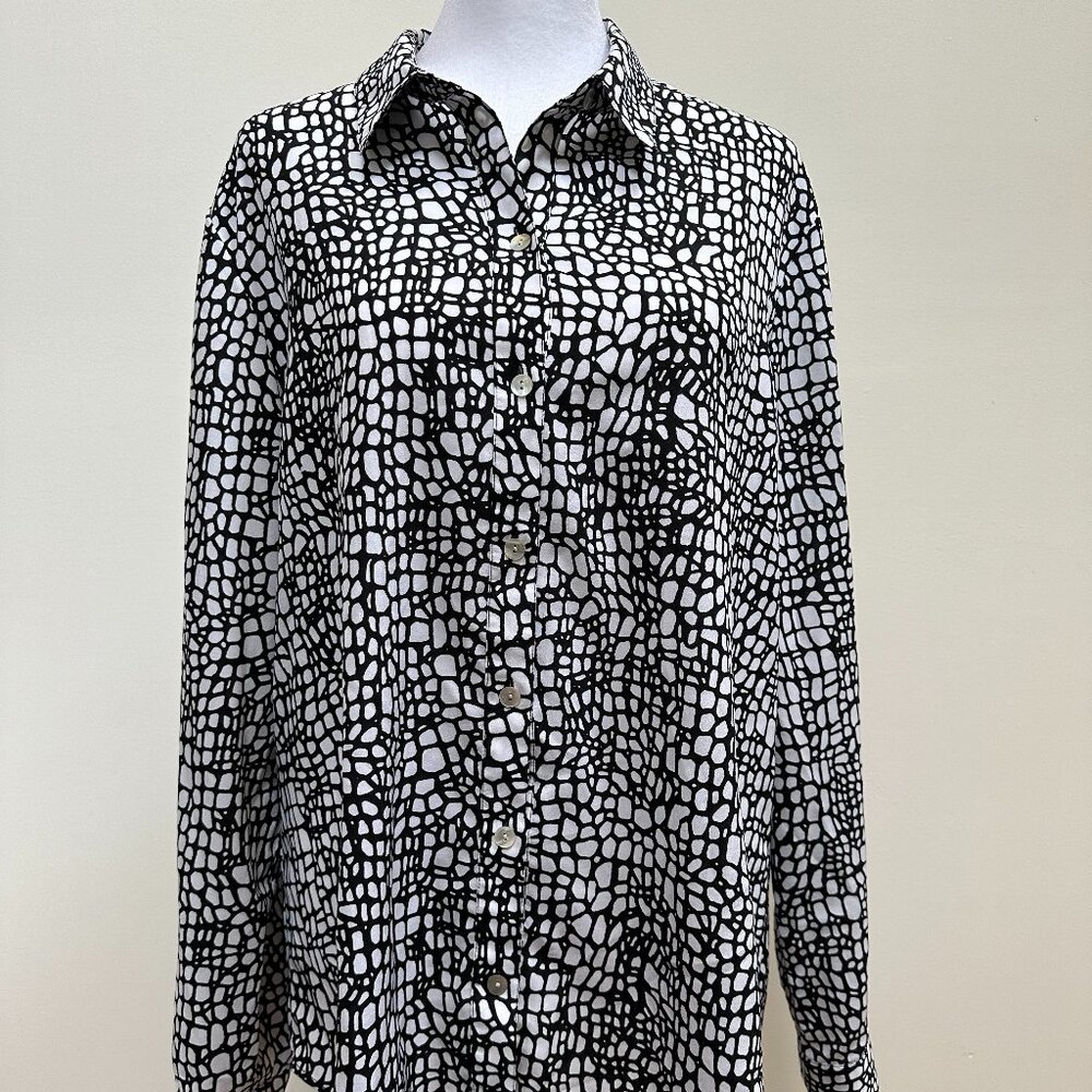 Chico's Women's Button Down Top Size 2